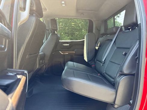 Used 2019 Chevrolet Silverado 1500 LT Trail Boss AWD/4WD image 17