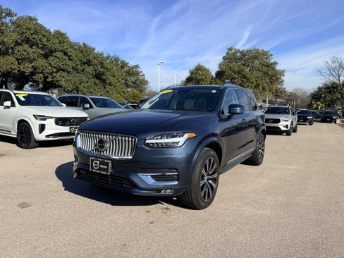 Certified 2025 Volvo XC90 B6 Plus w/ Protection Package image 2