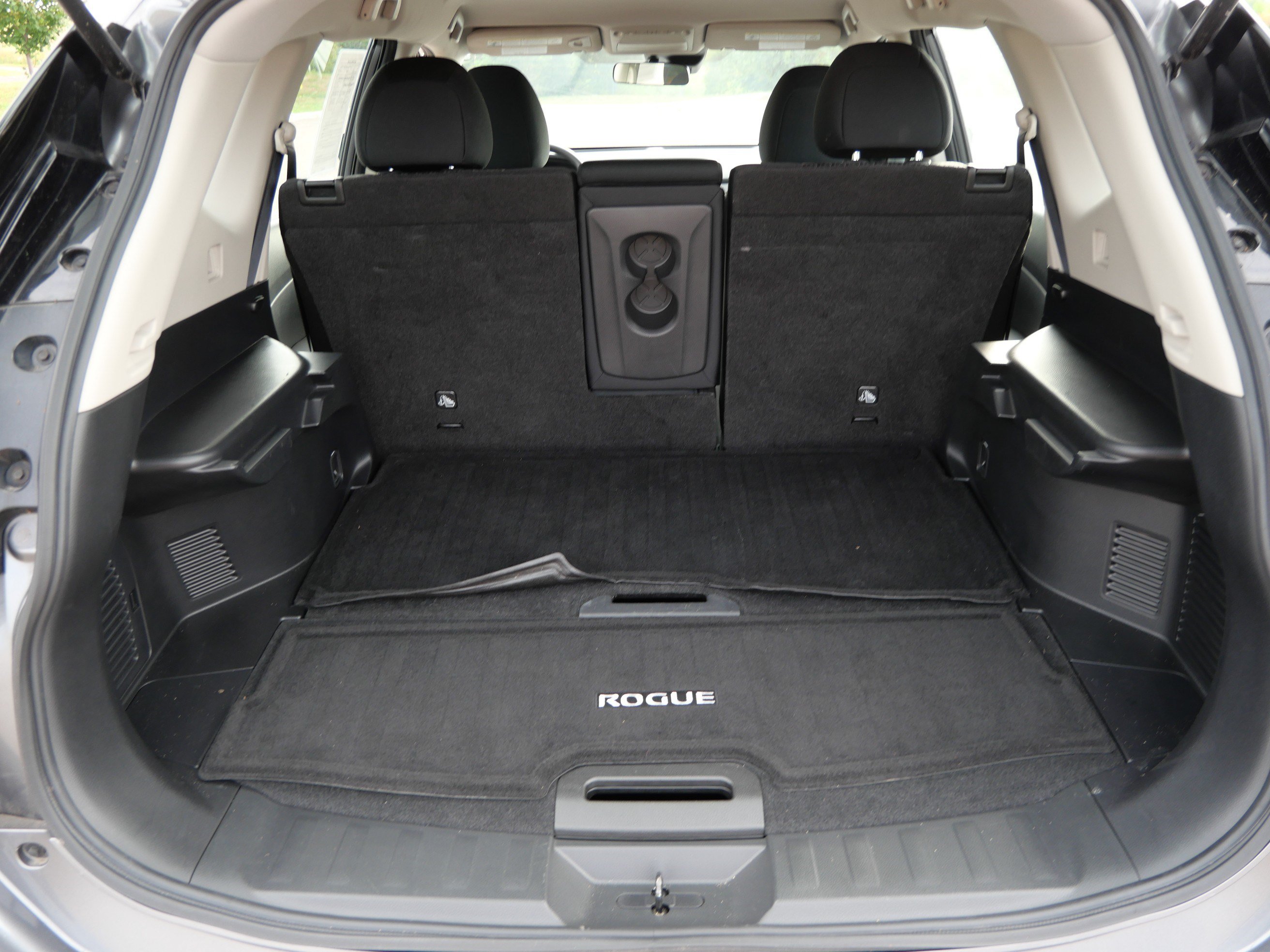 Used 2020 Nissan Rogue S AWD/4WD image 18