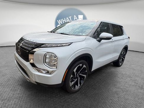 Used 2024 Mitsubishi Outlander SE AWD/4WD image 8