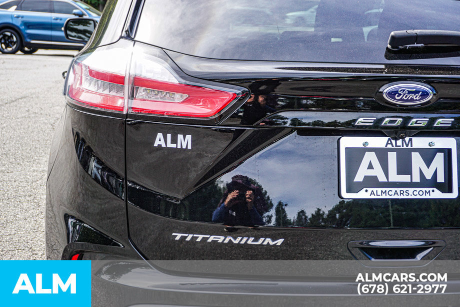 Used 2023 Ford Edge Titanium w/ Cargo Accessory Package AWD/4WD image 12