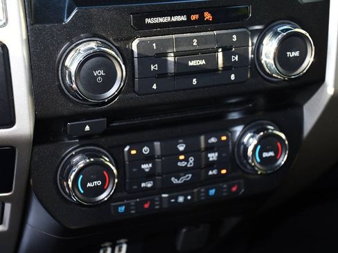 Used 2016 Ford F150 Lariat AWD/4WD image 39
