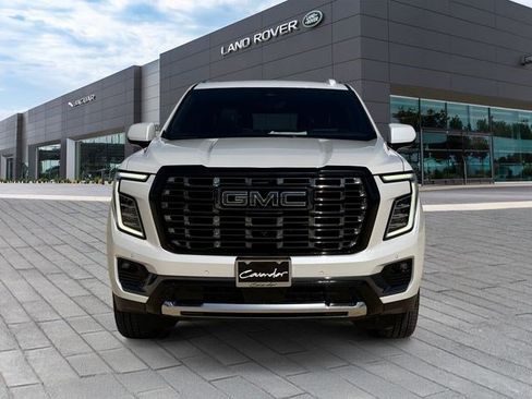 Used 2025 GMC Yukon XL Denali Ultimate w/ LPO, Floor Liner Package AWD/4WD image 8