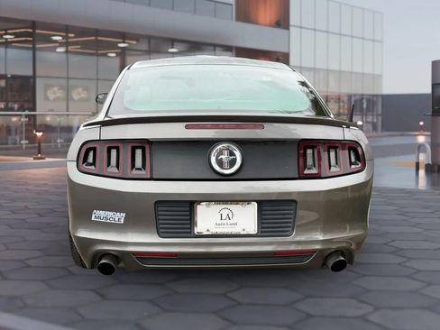 Used 2013 Ford Mustang Coupe image 5