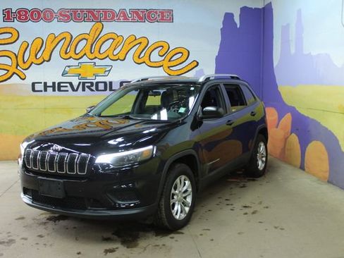 Used 2019 Jeep Cherokee Sport w/ Cold Weather Group AWD/4WD image 2