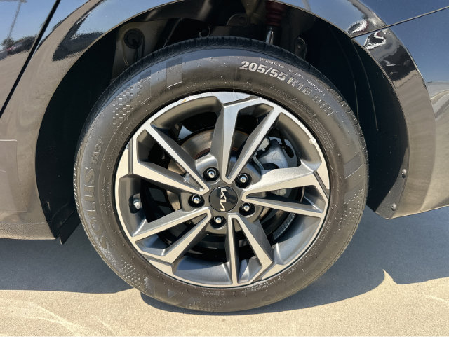 Certified 2023 Kia Forte LXS FWD image 35