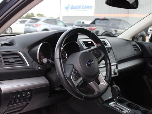 Used 2016 Subaru Outback 2.5i Premium AWD/4WD image 2