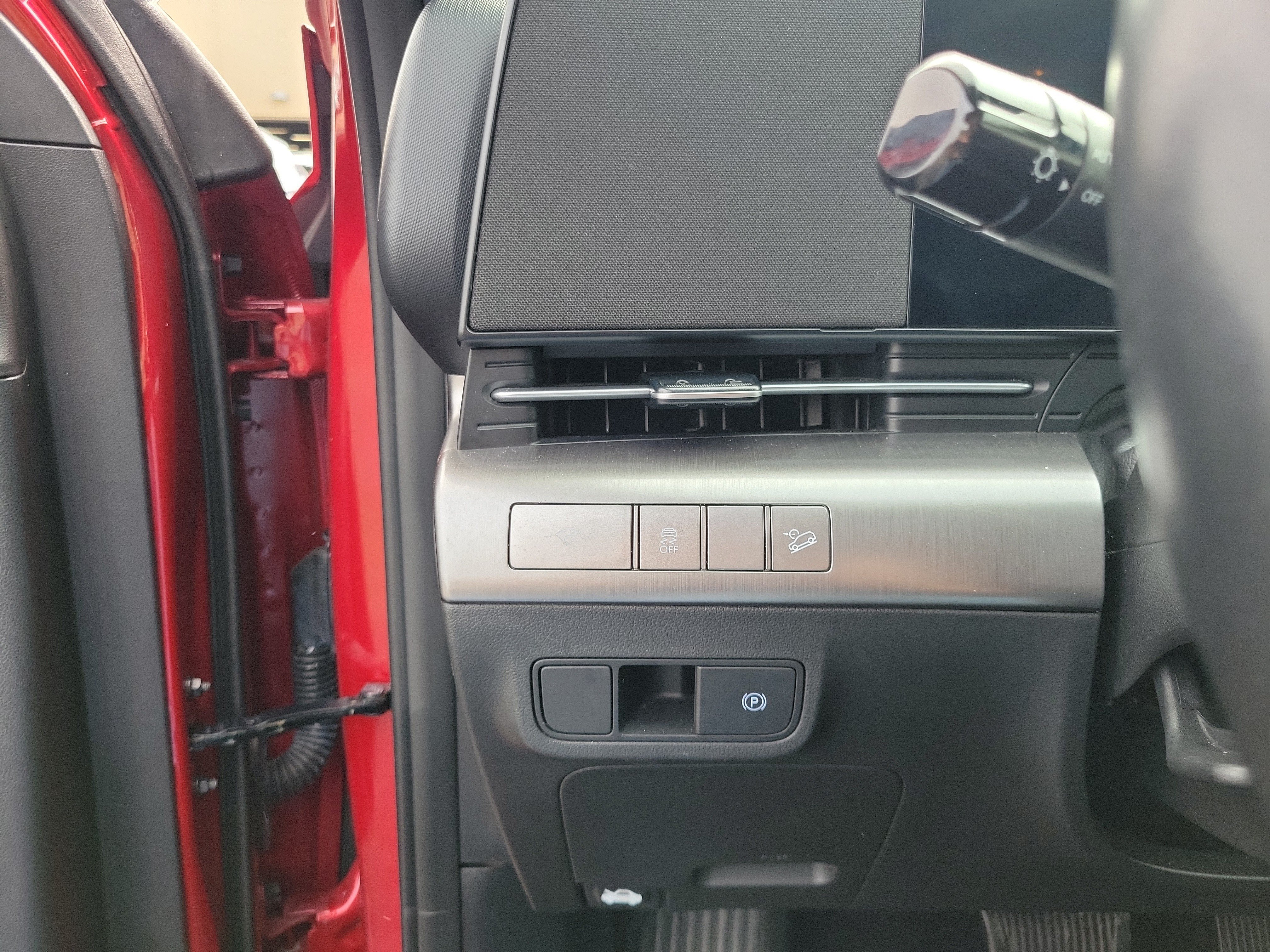 Used 2025 Hyundai Kona SEL AWD/4WD image 21