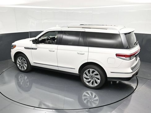 Used 2024 Lincoln Navigator Premiere AWD/4WD image 54