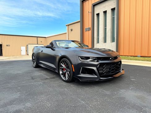 Used 2024 Chevrolet Camaro ZL1 RWD image 4
