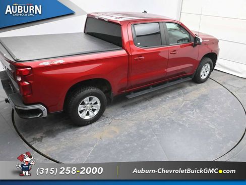 Used 2021 Chevrolet Silverado 1500 LT image 30