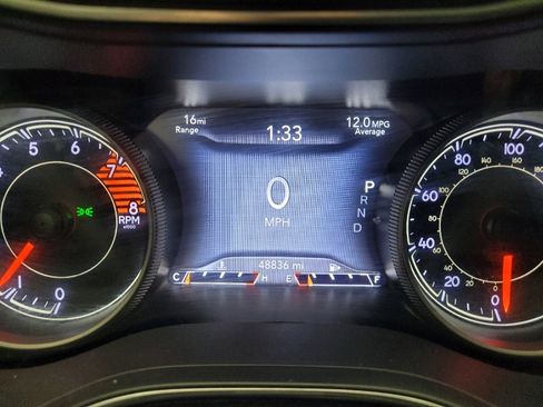 Used 2019 Jeep Cherokee Trailhawk w/ Cold Weather Group image 23