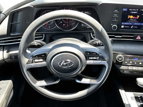 Used 2023 Hyundai Elantra SEL FWD image 13