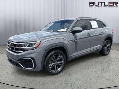 Used 2021 Volkswagen Atlas Cross Sport SE FWD image 2