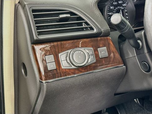 Used 2014 Lincoln MKX AWD w/ Equipment Group 102A image 15