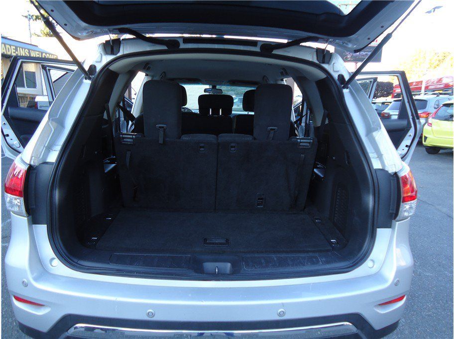 Used 2013 Nissan Pathfinder SV AWD/4WD image 19