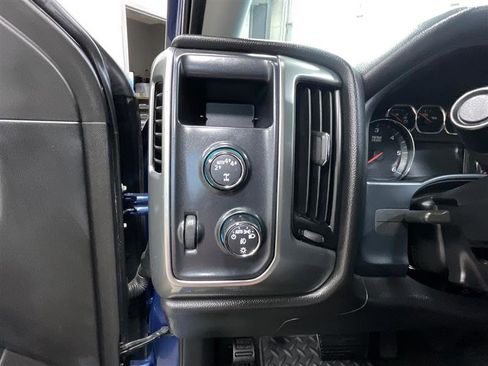 Used 2018 Chevrolet Silverado 1500 LT w/ All Star Edition AWD/4WD image 17