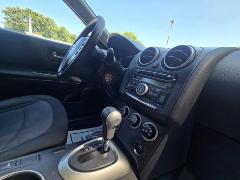 Used 2013 Nissan Rogue S AWD/4WD image 26