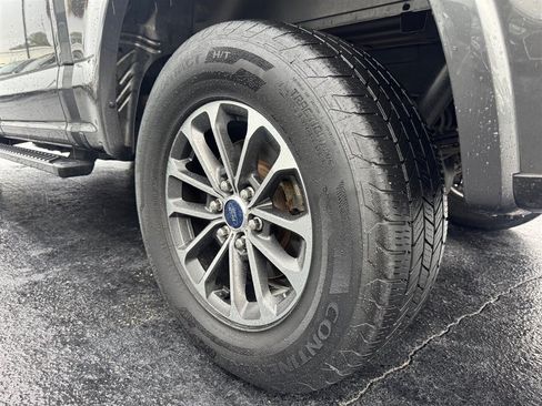Used 2018 Ford F150 XLT w/ Equipment Group 302A Luxury AWD/4WD image 10