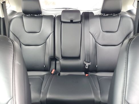 Used 2021 Ford Edge Titanium w/ Class II Trailer Tow Package image 19