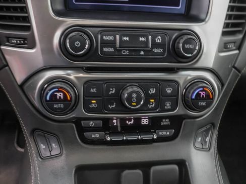 Used 2018 Chevrolet Tahoe LT w/ LT Signature Package image 22