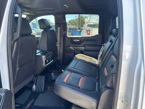 Used 2021 GMC Sierra 1500 AT4 w/ AT4 Preferred Package AWD/4WD image 16