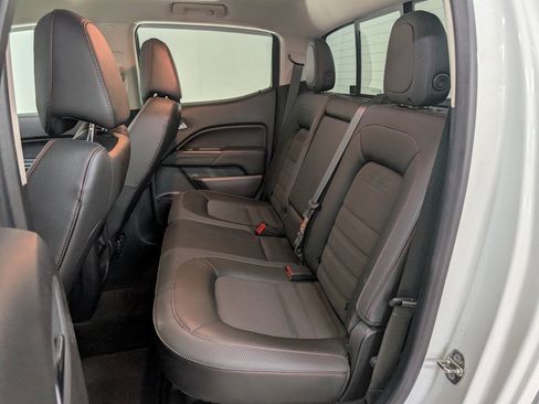 Used 2017 GMC Canyon SLE w/ All Terrain Package AWD/4WD image 15