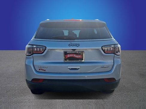 Used 2024 Jeep Compass Latitude image 5