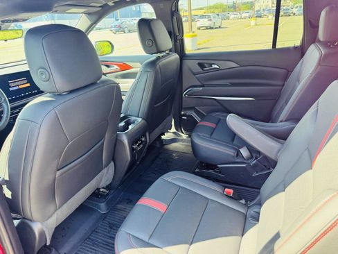 Used 2024 Chevrolet Traverse RS w/ LPO, Floor Liner Package image 31