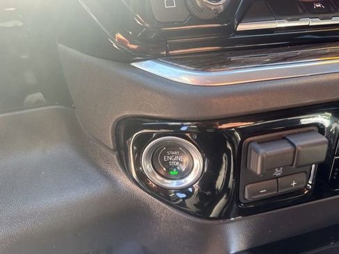 Used 2022 Chevrolet Silverado 1500 LT Trail Boss w/ Convenience Package II image 20