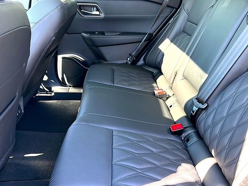 New 2026 Nissan Rogue Platinum w/ Platinum Premium Package image 15