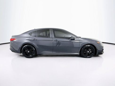 Used 2025 Toyota Camry SE w/ Convenience Package FWD image 10