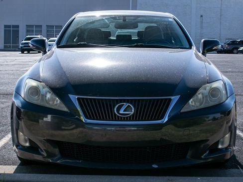 Used 2010 Lexus IS 250 w/ Preferred Accessory Package RWD image 2