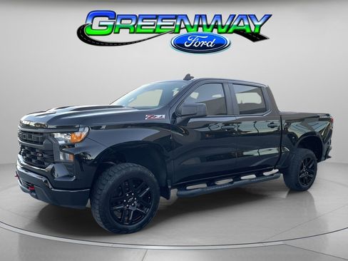 Used 2024 Chevrolet Silverado 1500 Custom Trail Boss image 1