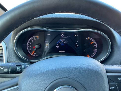 Used 2019 Jeep Grand Cherokee Altitude image 12