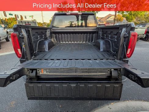 Used 2023 GMC Sierra 1500 SLT w/ SLT Premium Package AWD/4WD image 13