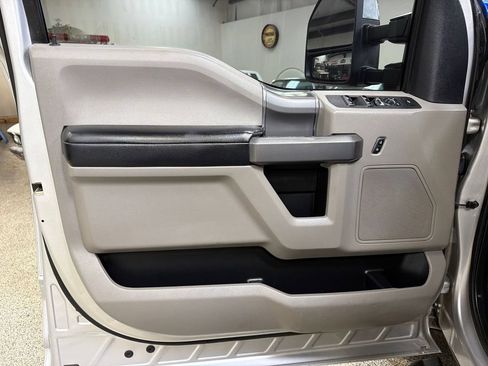 Used 2019 Ford F350 XLT w/ XLT Premium Package AWD/4WD image 28