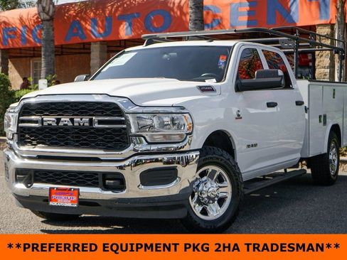 Used 2022 RAM 2500 Tradesman w/ Chrome Appearance Group RWD image 4