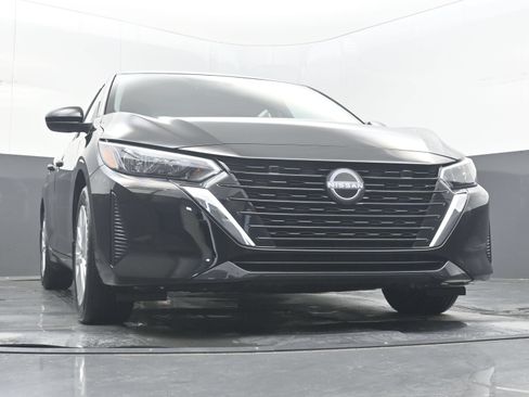 Certified 2025 Nissan Sentra S FWD image 29