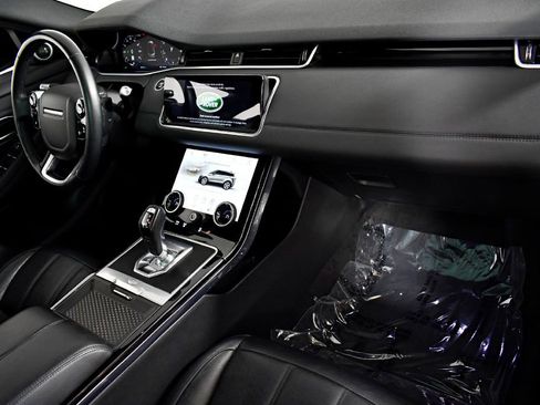 Used 2020 Land Rover Range Rover Evoque SE image 19
