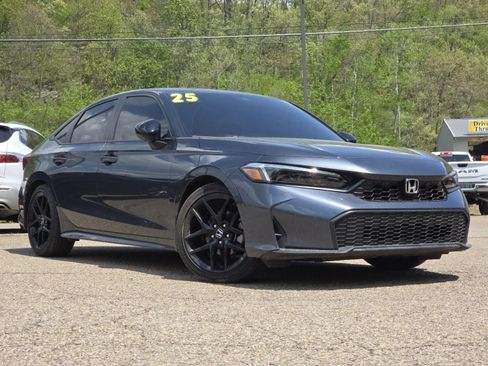 Used 2025 Honda Civic Sport image 2