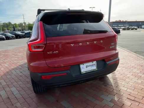 Used 2022 Volvo XC40 T5 R-Design w/ Advanced Package AWD/4WD image 8