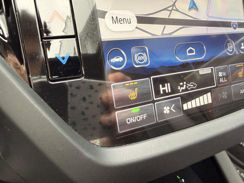 Used 2025 Subaru Forester Sport image 23