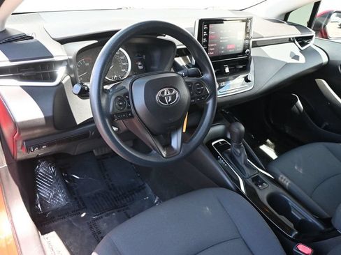 Used 2021 Toyota Corolla LE FWD image 7