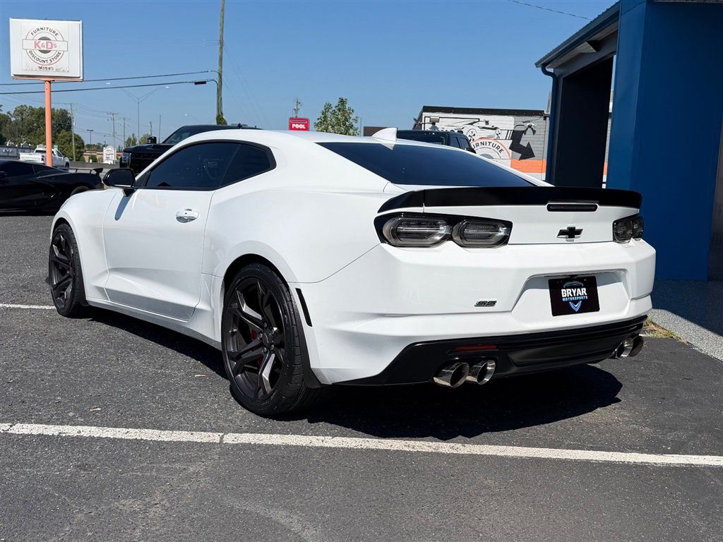 Used 2020 Chevrolet Camaro SS RWD image 4