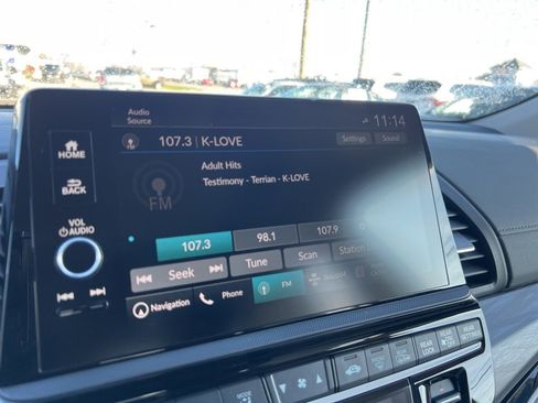 Used 2025 Honda Odyssey Elite image 12