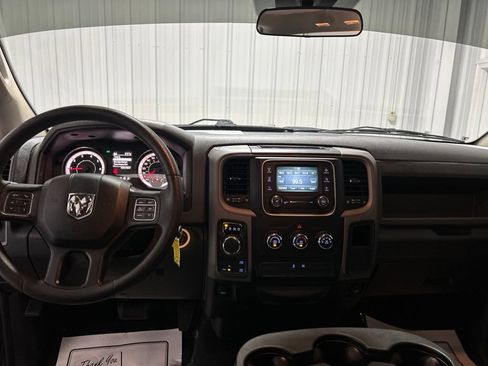 Used 2017 RAM 1500 Express AWD/4WD image 20