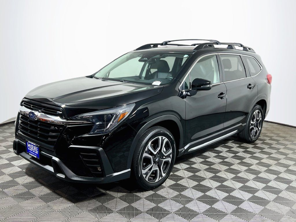 Used 2023 Subaru Ascent Limited AWD/4WD image 3