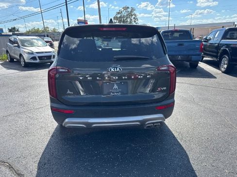 Used 2021 Kia Telluride S FWD image 4