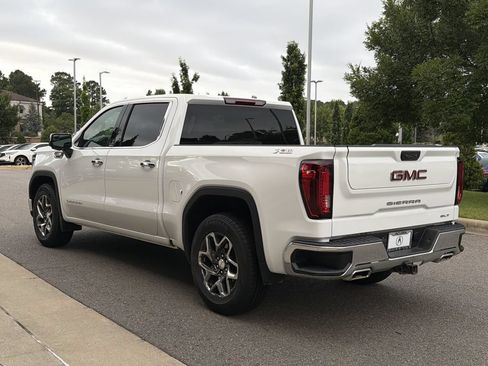 Used 2025 GMC Sierra 1500 SLT AWD/4WD image 7